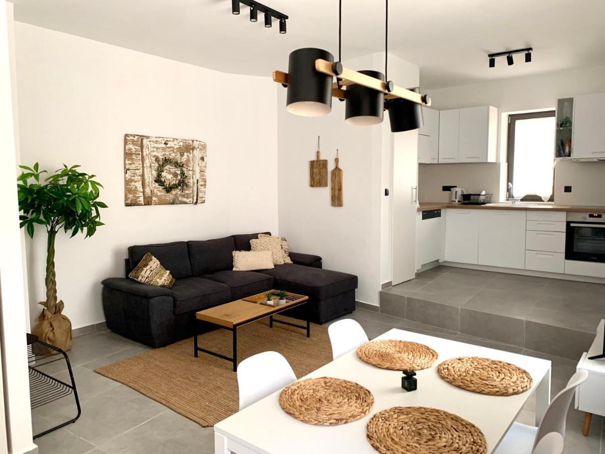 The Backyard Villa Eva Luaran gambar